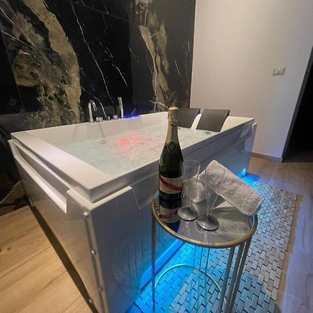 Relax Apartment 39 Crotone Ngoại thất bức ảnh
